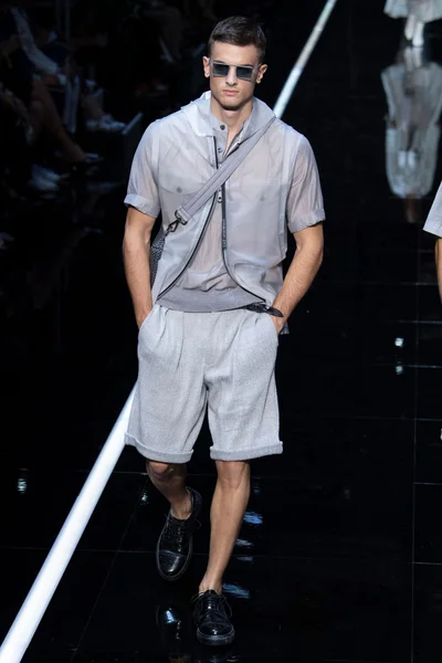Look 76